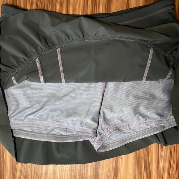 ATHLETA Ruffled Hem Skort Size 6 - Picture 7 of 9